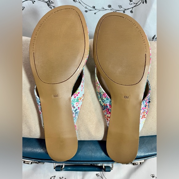 NWOT - Charles by Charles David Fashion Sandals - Blue and Pink Floral Pattern - Picture 3 of 7